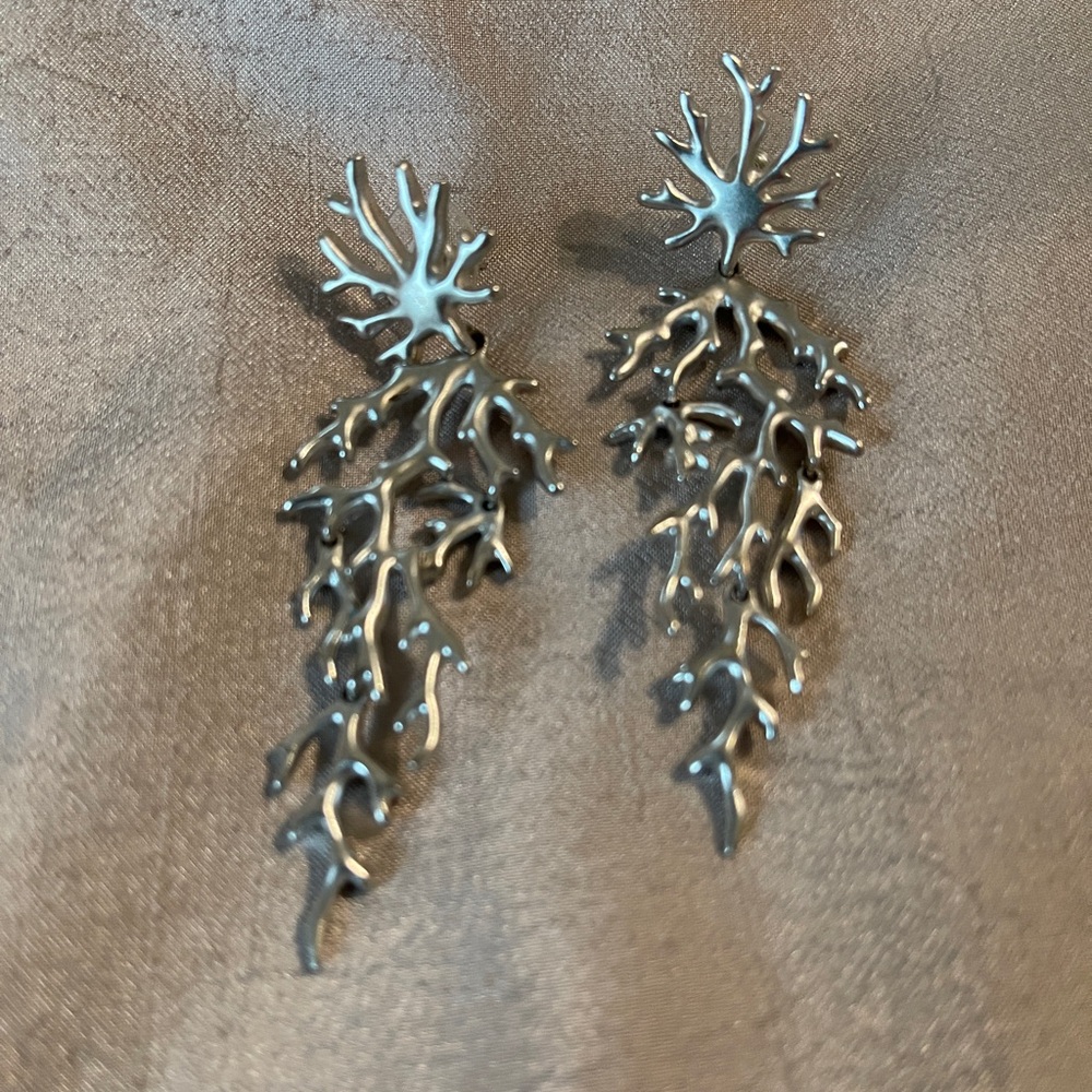 Kendra Scott Elegant Silver Coral-Inspired Earrings